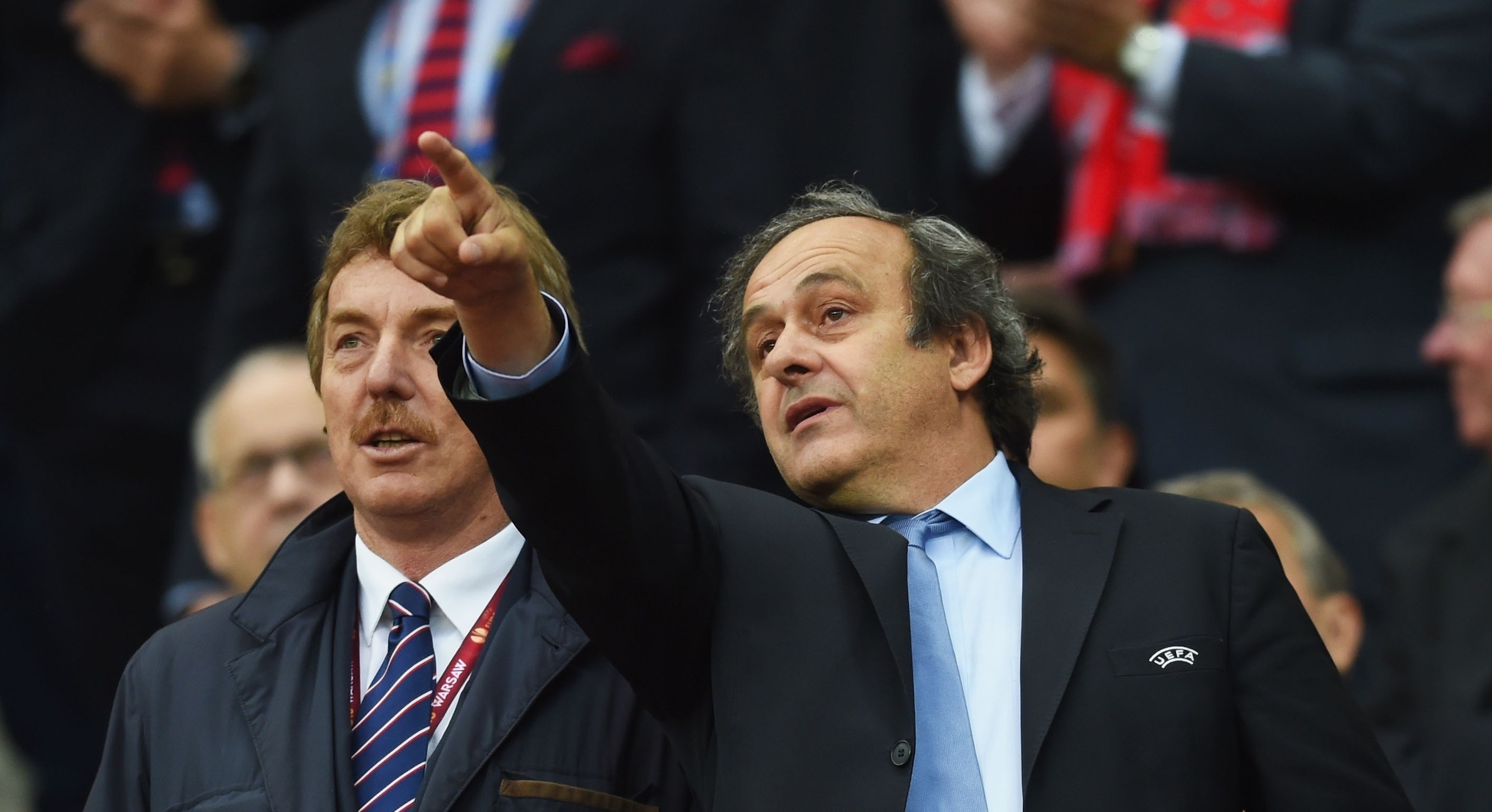 Yöneticilik kariyerindeki adımları, eski takım arkadaşı Michel Platini’yi anımsatmıyor değil.