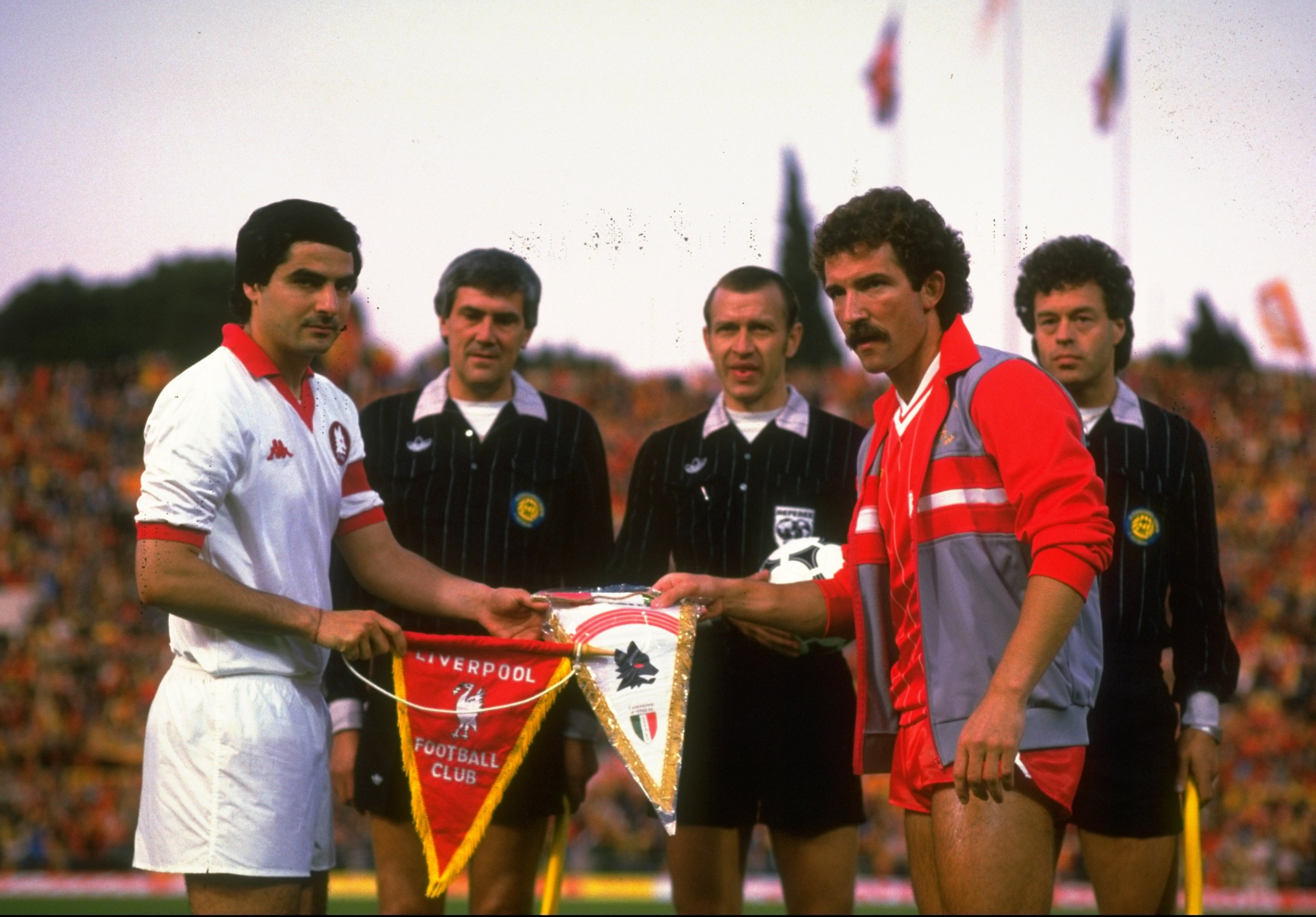 Takım kaptanları Agostino Di Bartolomei ve Graeme Souness