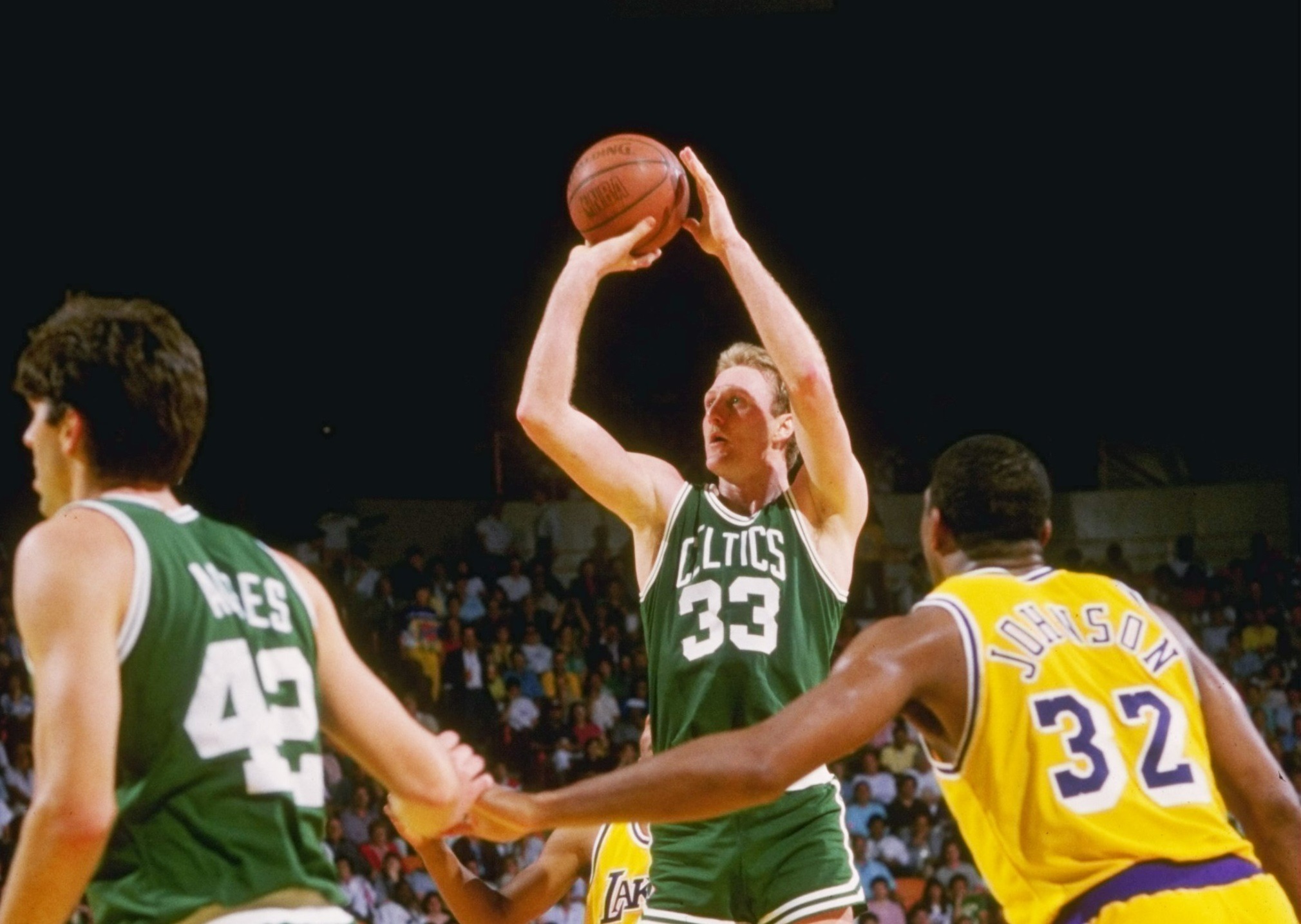 Larry Bird - Magic Johnson rekabeti, 80'lerde NBA'e bakışların değişmesine neden olmuştu