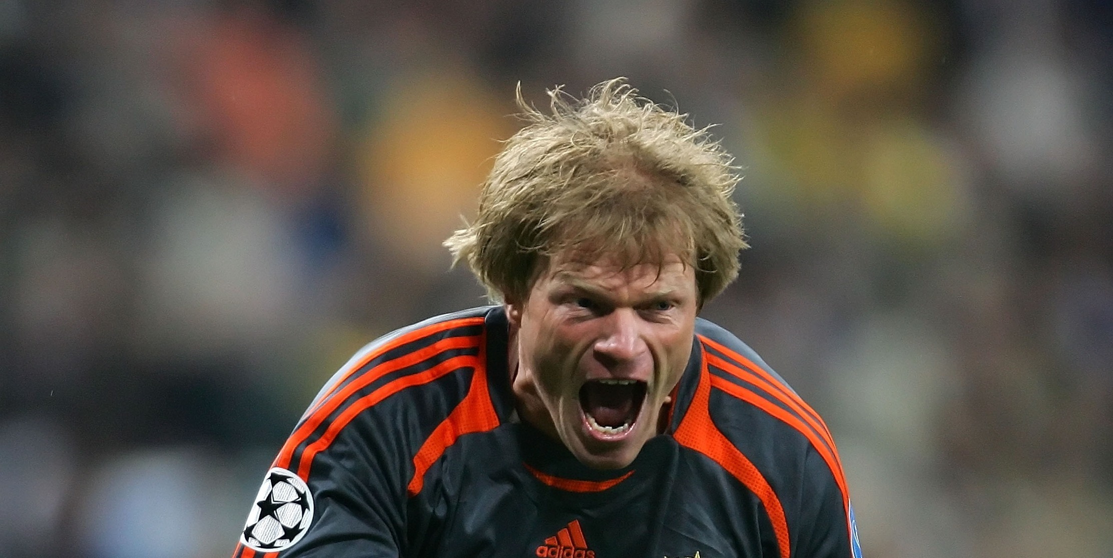 "O dönemki Bayern kadrosunu düşündüğümde aklıma gelen ilk isim 'Titan', yani Oliver Kahn."
