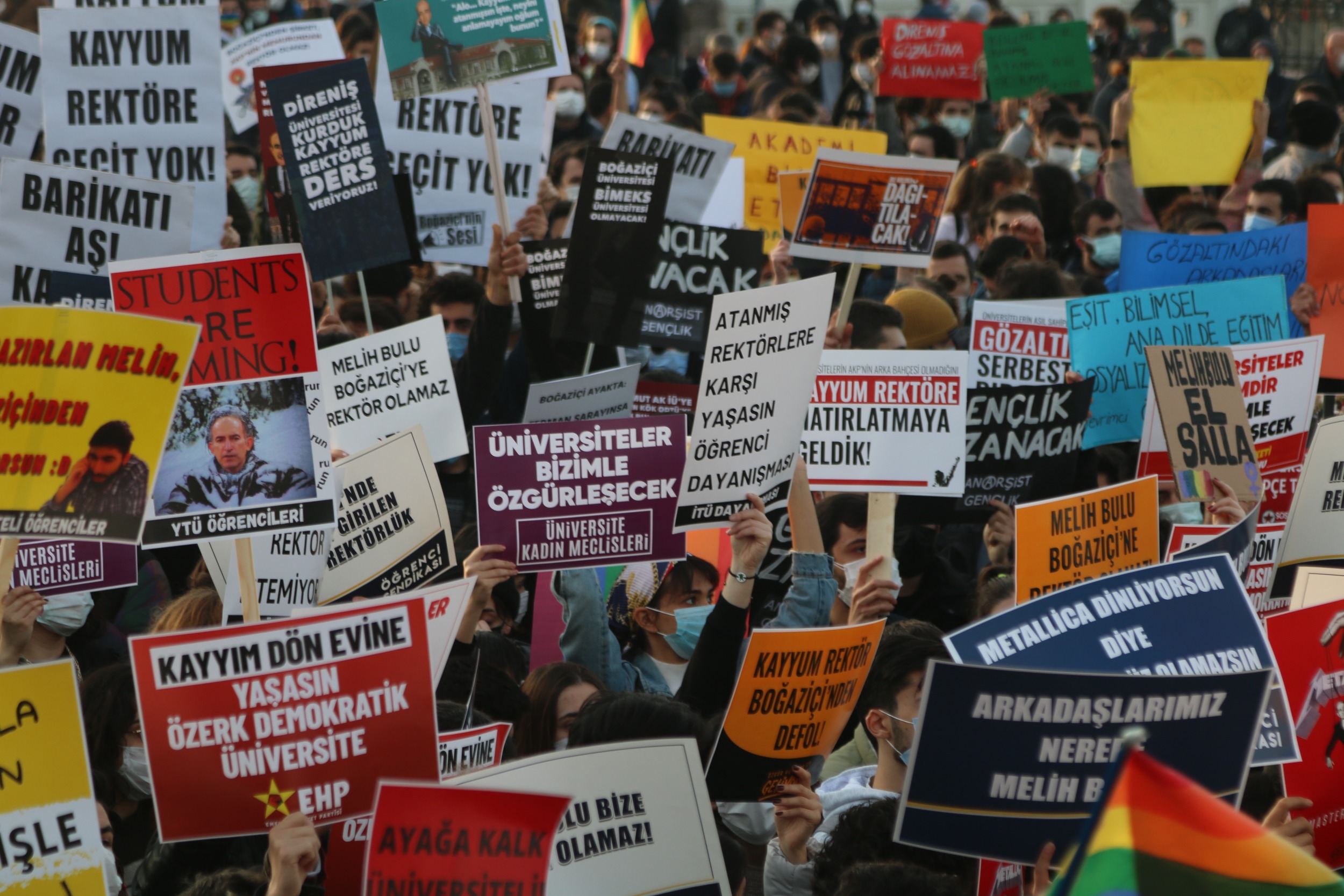 "Boğaziçi'ni halktan uzak, elitist bir kale gibi gösterip "Şimdi halka açacağız" diye yaklaşmak o kadar yanlış ki…"