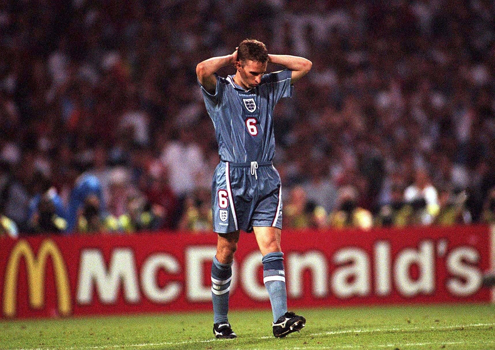 Euro 1996 yarı finalinde Southgate'in kaçırdığı penaltı finale mal olmuştu.
