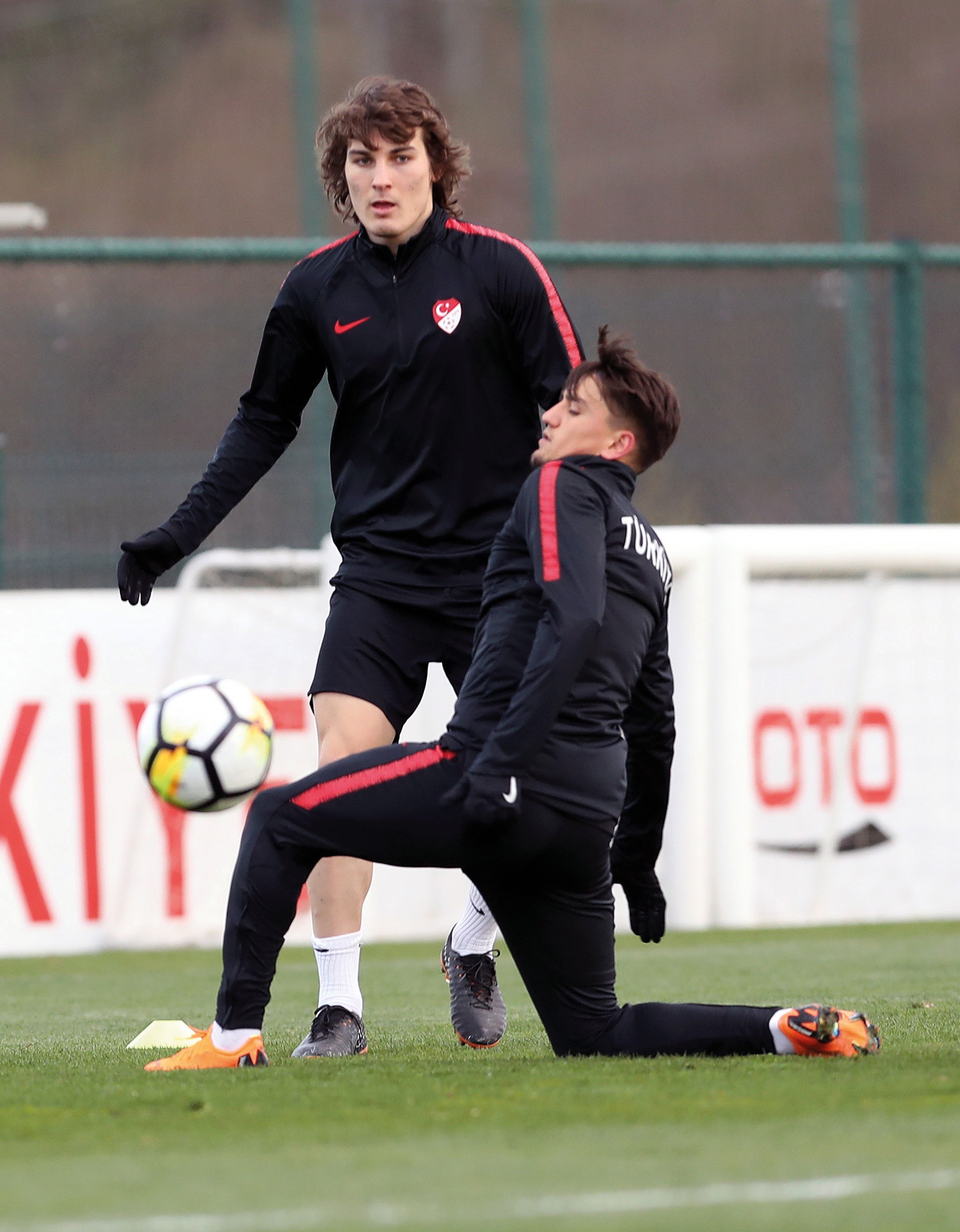 Çağlar Söyüncü ve Cengiz Ünder