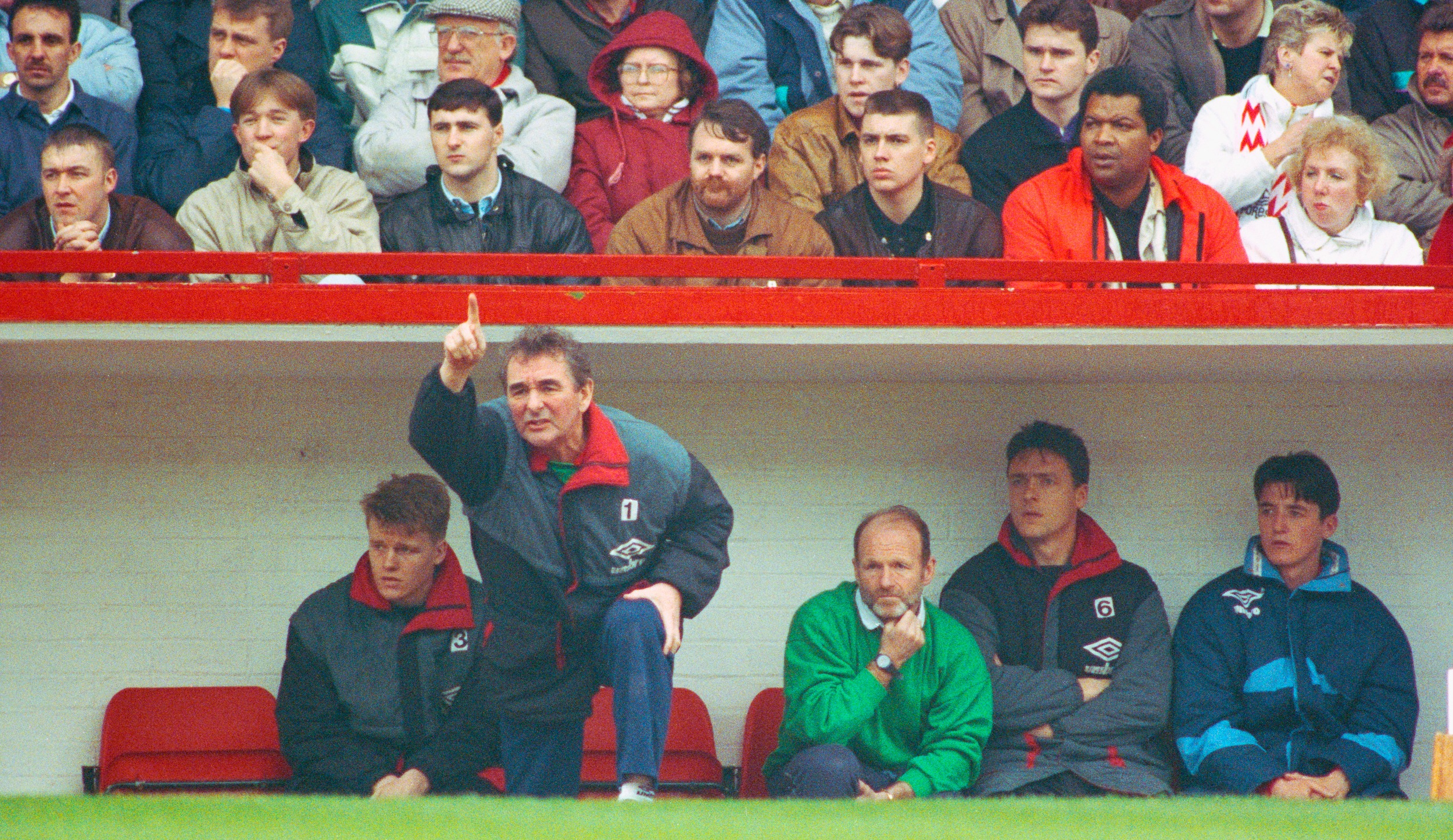 "İngiliz halkı, Clough'a 'Bir menajer böyle olmalı' diye bakardı. Mourinho da o ekolden..."