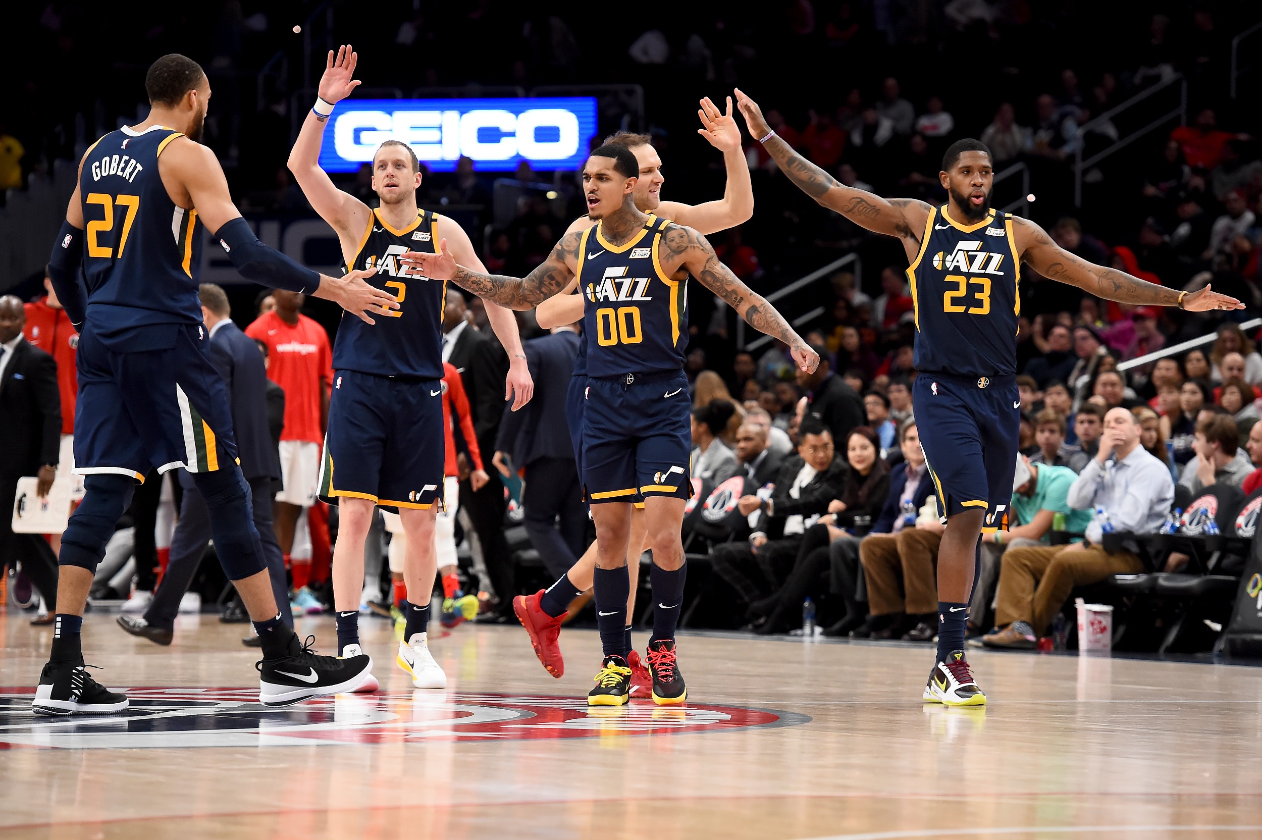 Rudy Gobert, Joe Ingles, Jordan Clarkson, Bogan Bogdanovic ve Royce O'Neale